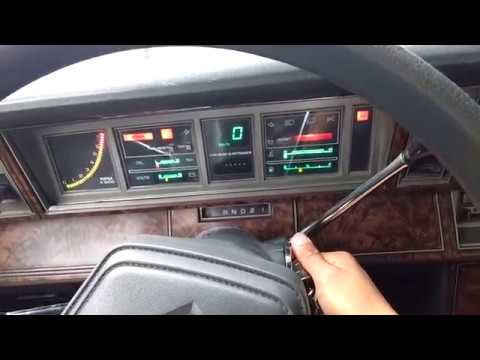 Chrysler New Yorker 1986 EVA (Electronic Voice Alert) Español