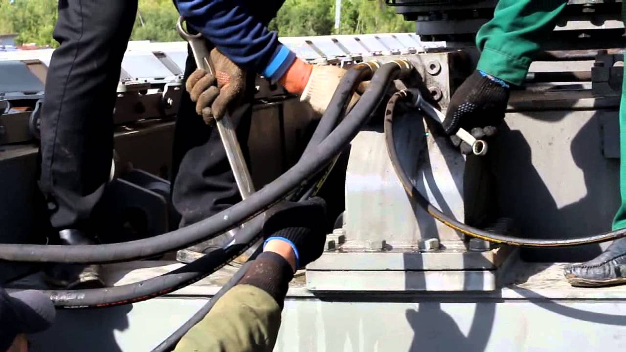 Сборка понтонного экскаватора
