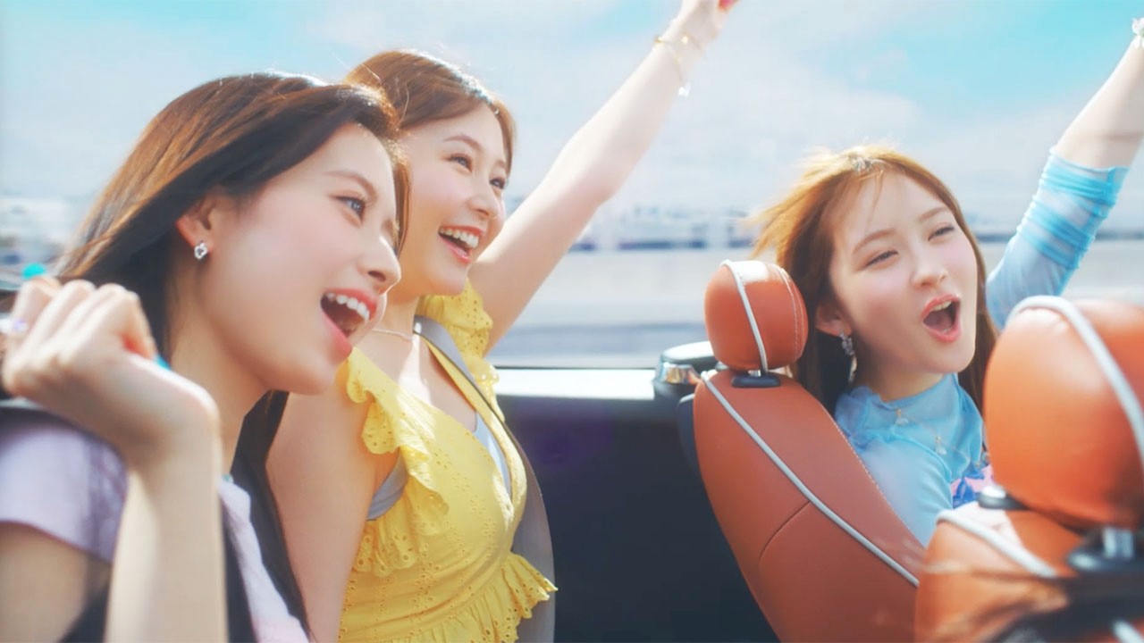 NiziU's RIMA, Mei Hata, Mayu Yokota, and Rinka Kumada passionately