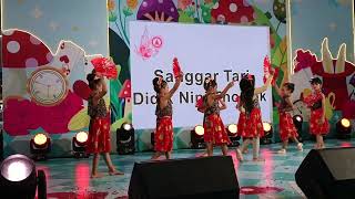 Tari Kipas Mandarin by Sanggar Natya Laksita, Didik Nini Thowok