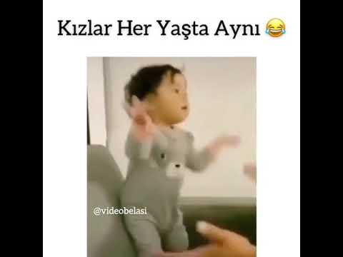 KIZLAR HER YAŞTA AYNI😂😂