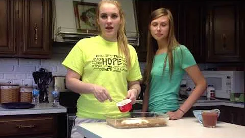 Kendra y Jaclyn en la Cocina