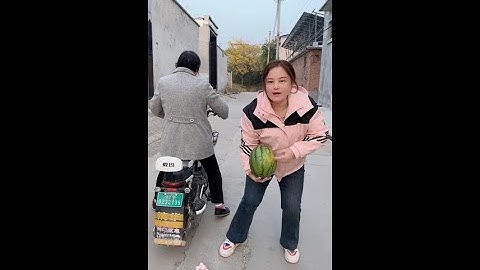 The unexpected surprise came too suddenly# funnyvideo #funny #funnyshorts