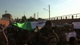 Syrian rebel fighters prepare for battle in Aleppo