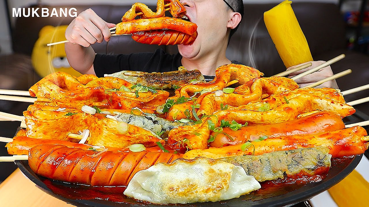 ASMR MUKBANGㅣSpicy Tteokbokki  & Fish cake & Sausage & Dumpling & FRIED SEAWEED ROLLㅣEATING SHOW