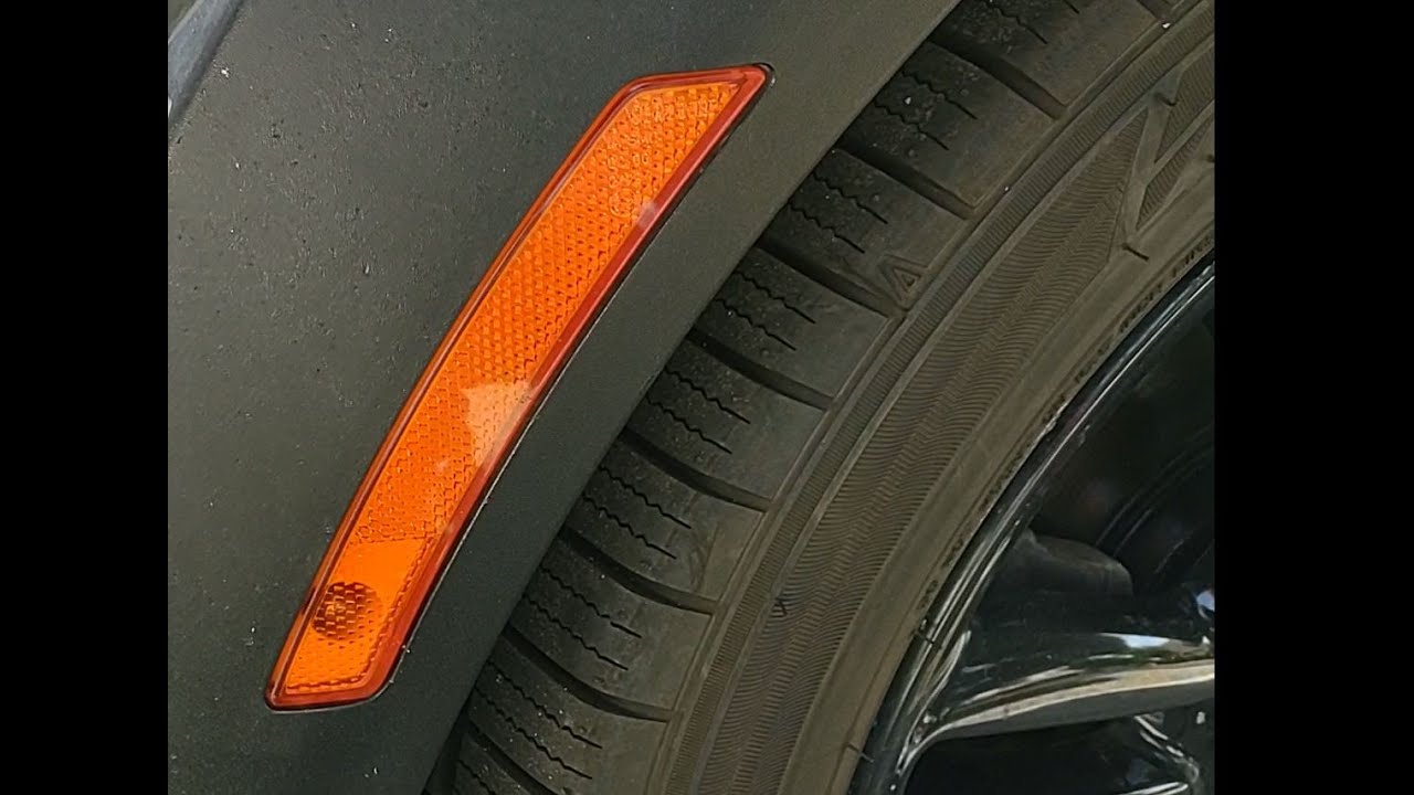 Easiest Mini Cooper R56 Side Marker Light Bulb Replacement - YouTube