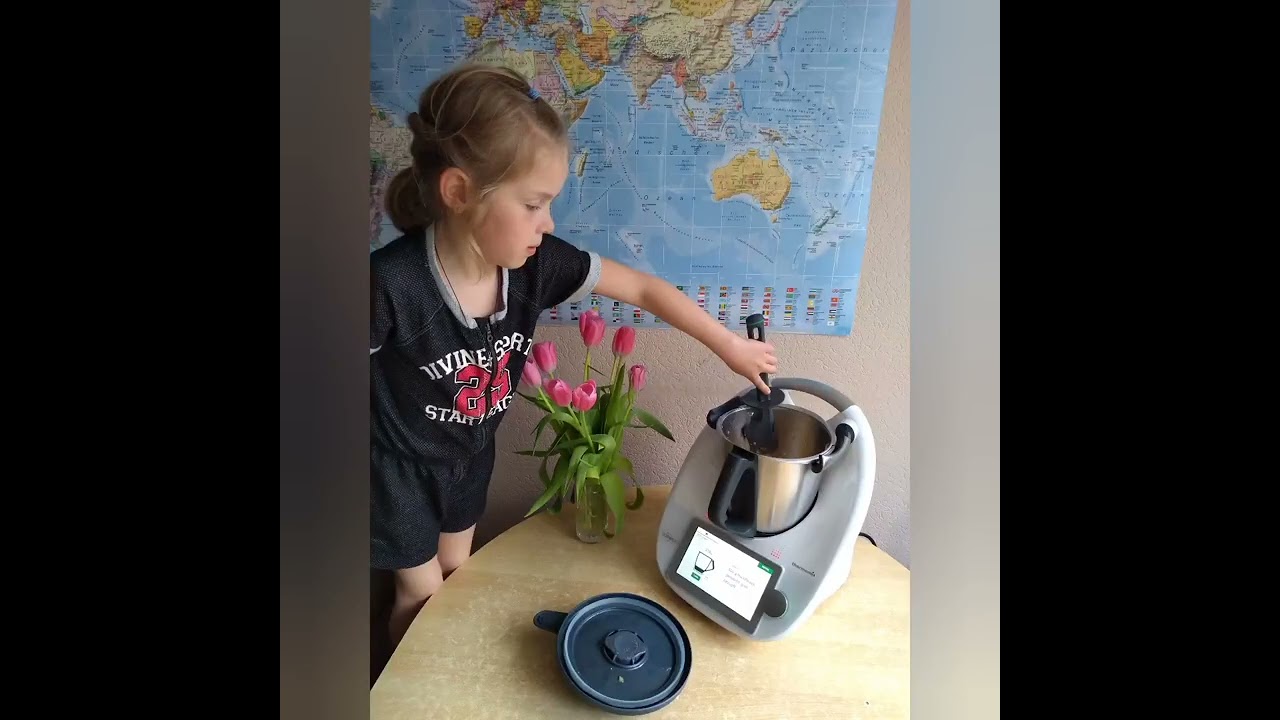 Lasagne mit THERMOMIX TM6, anschließend im Backofen fertig garen ... Lasagne mit THERMOMIX TM6, anschließend im Backofen fertig garen ...