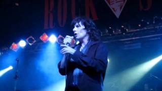 Download Lagu Eric Martin - What 's it gonna be, Mr BIG Cover (Sala RockStar Live, Barakaldo) - 16.04.2010 MP3
