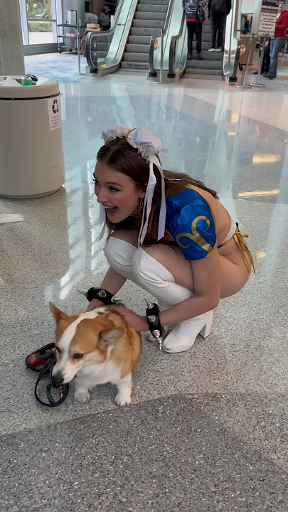 Hanging out with Scooter at Wondercon #cute #dog #cosplay #doggie #fun #rachelpizzolato #cosplayer