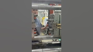 🎧Music with injection machine playing👨‍🔧🤹‍♀️