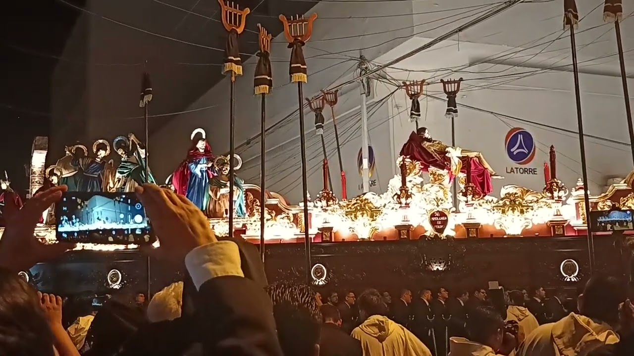 Cruce complicado Jesus Sepultado de La Recolección 2024