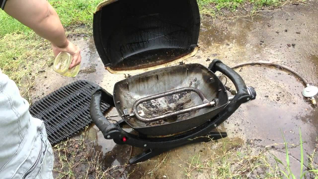 How to Clean a Weber Baby Q Barbeque - Cleaning a Gas BBQ ...