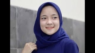 Ana Uhibbuka Fillah (lirik)