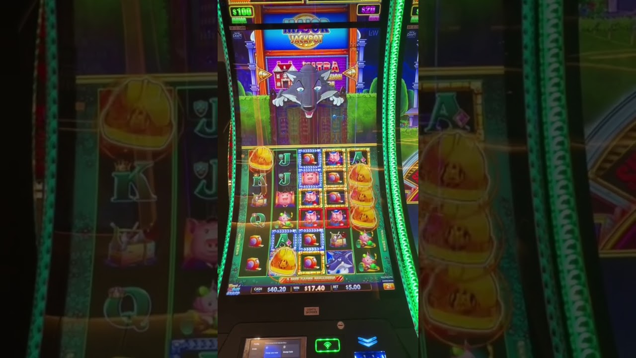 I FINALLY HIT THE ULTRA MEGA MANSION FEATURE! #shorts #casino #gambling #slots #huffnpuff #jackpot