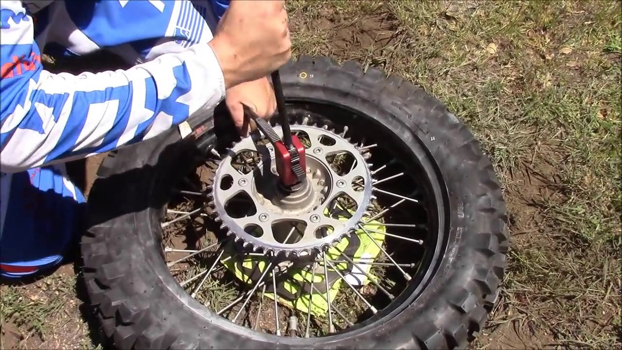 Tire Mounting Made Easy   Baja No Pinch Tire Tool