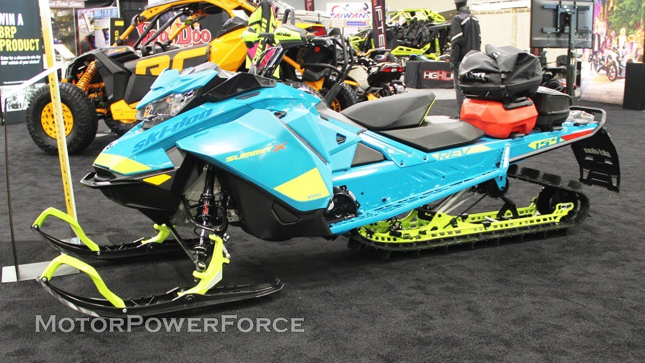 2020 Ski-Doo Summit X Snowmobile with Rotax 850 E-Tec Engine