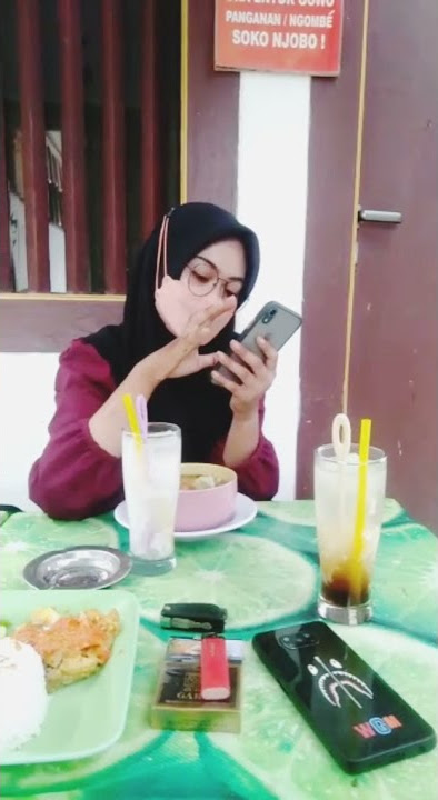 Video mentahan halu buat prank mantan/Story Wa || Lunch with cewek cantik di WM Sederhana||