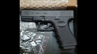 #AIRSOFTGUN#GLOCK19. Airsoftgun Glock19 full upgrade Dan Lengkap Surat IJIN. BERMINAT CHAT WHATSAPP screenshot 5