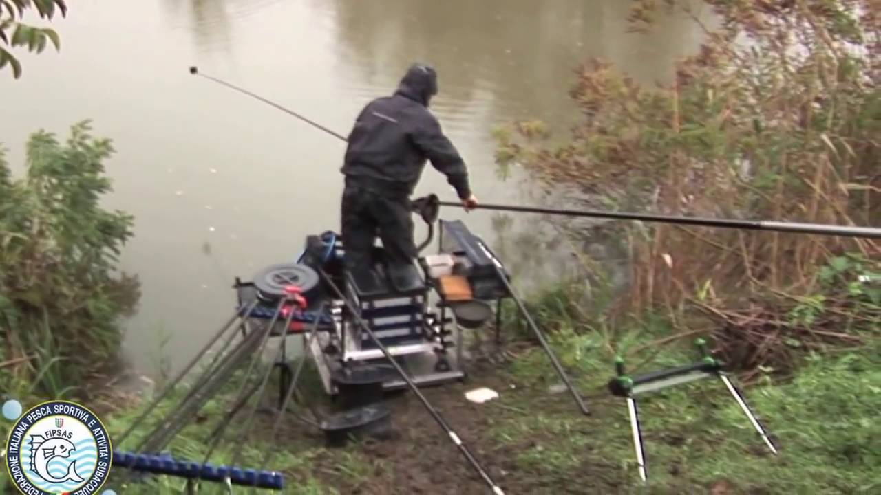 PESCA al COLPO : canne roubaisienne in azione nella gara triangolare Italia - Francia - San Marino