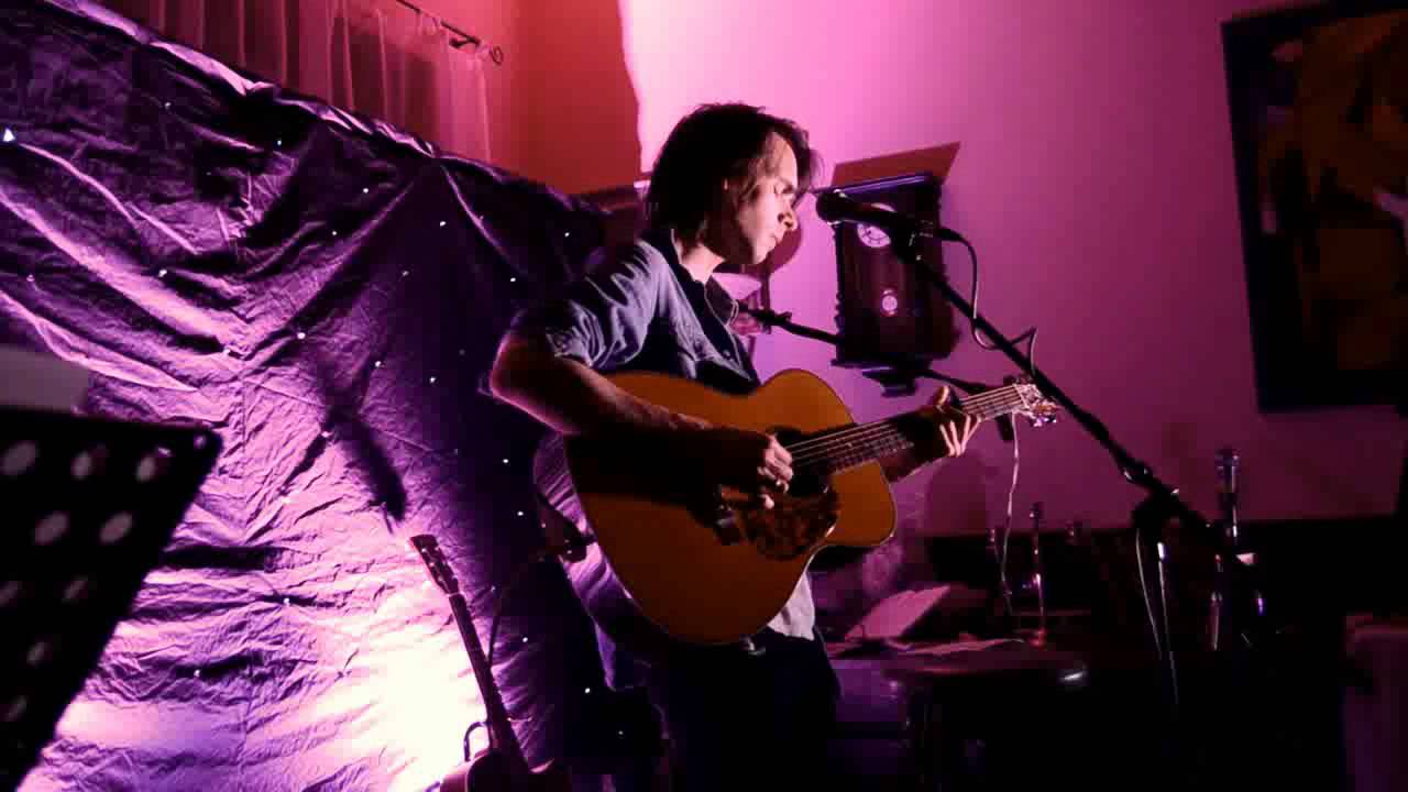 Daniel Raza Dan Raza - Can't Go Back @ private concert - YouTube