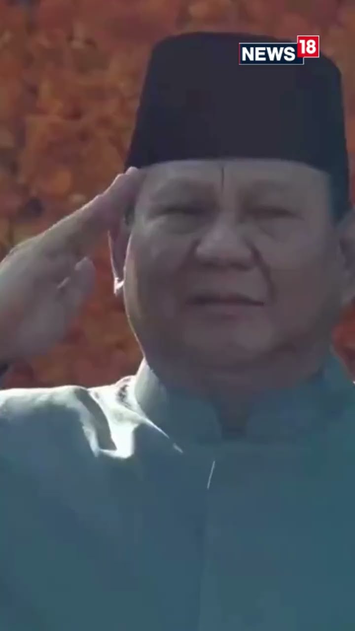 #WATCH | President Droupadi Murmu Unfurls The National Flag | N18S