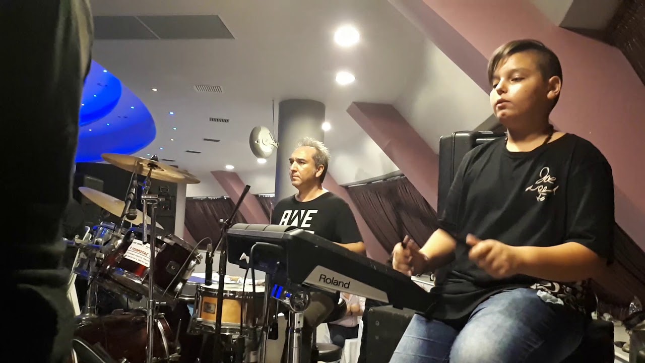 ΧΑΡΑ ΒΕΡΡΑ  ΣΕ ΓΑΜΟ ΣΤΟ ΚΙΑΤΟ (ΜΕ ΤΗΝ ΟΡΧΗΣΤΡΑΡΑ ΤΗΣ )!!!!!!