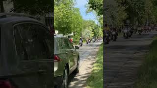 Povodom početka sezone vožnje motocikala, moto-klub „Srem“ - Defile ulicama Sremske Mitrovice. Povodom početka sezone vožnje motocikala, moto-klub „Srem“ - Defile ulicama Sremske Mitrovice.