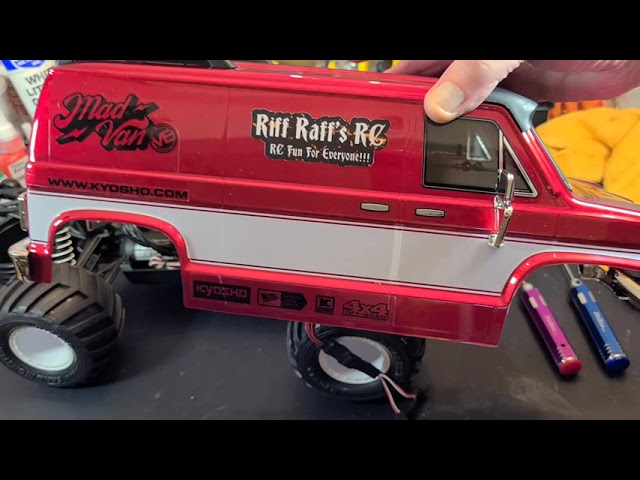 KYOSHO Mad Crusher EP&GP - YouTube