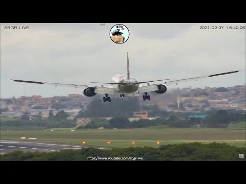 777-300 da Latam ESTOURA PNEU NO POUSO