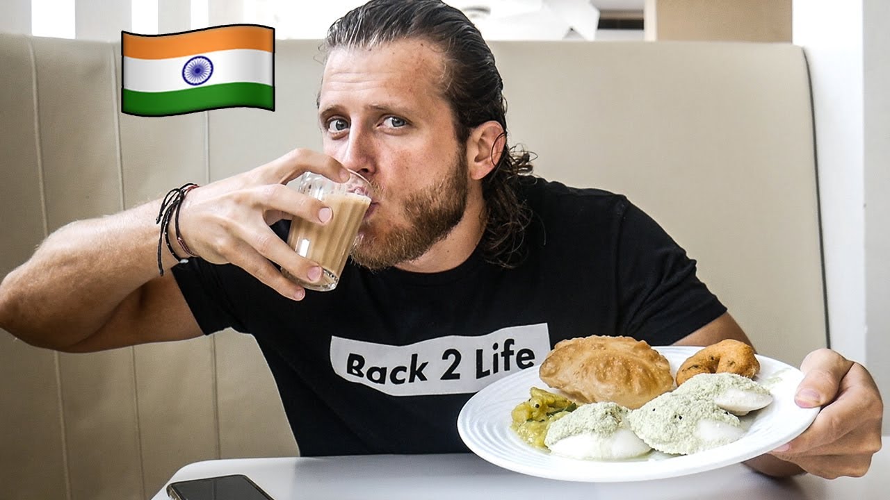 Famous KERALA Restaurant - Eating Indian Breakfast!! Indian Food Mukbang!! 🇮🇳