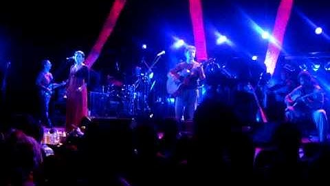 Thumbnail of Να Βαλω Τα Μεταξωτα  Σωκρατης Μαλαμας live 3-9-2011