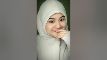 Gak Senyum Aja Udah Manis #shorts #HIUNAA