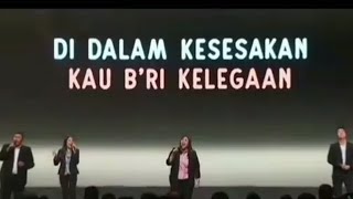 Di dalam kesesakan kau bri kelegaan.Bethany nginden