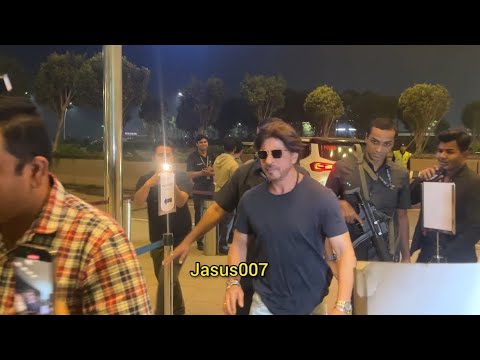 Shahrukh Khan At Airport. Srk. 19/01/2024