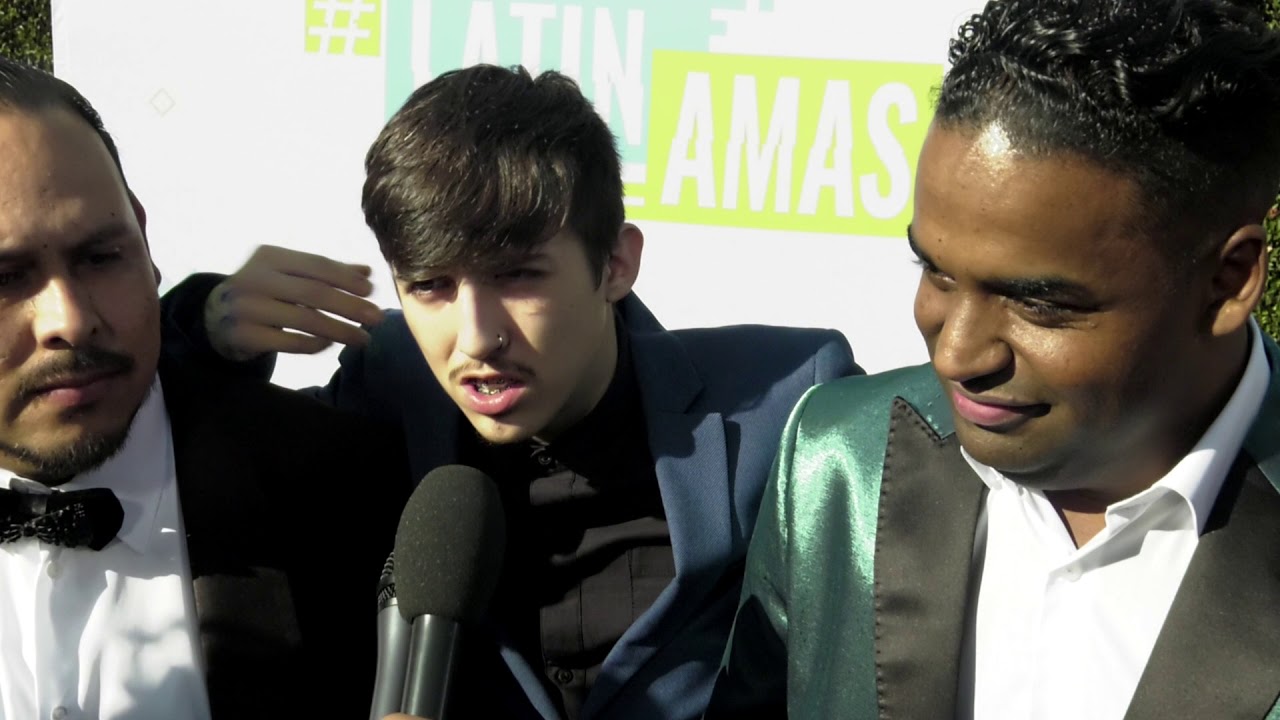 En menos de un minuto T3 Elemento entrevistas con @Smoochyone - YouTube