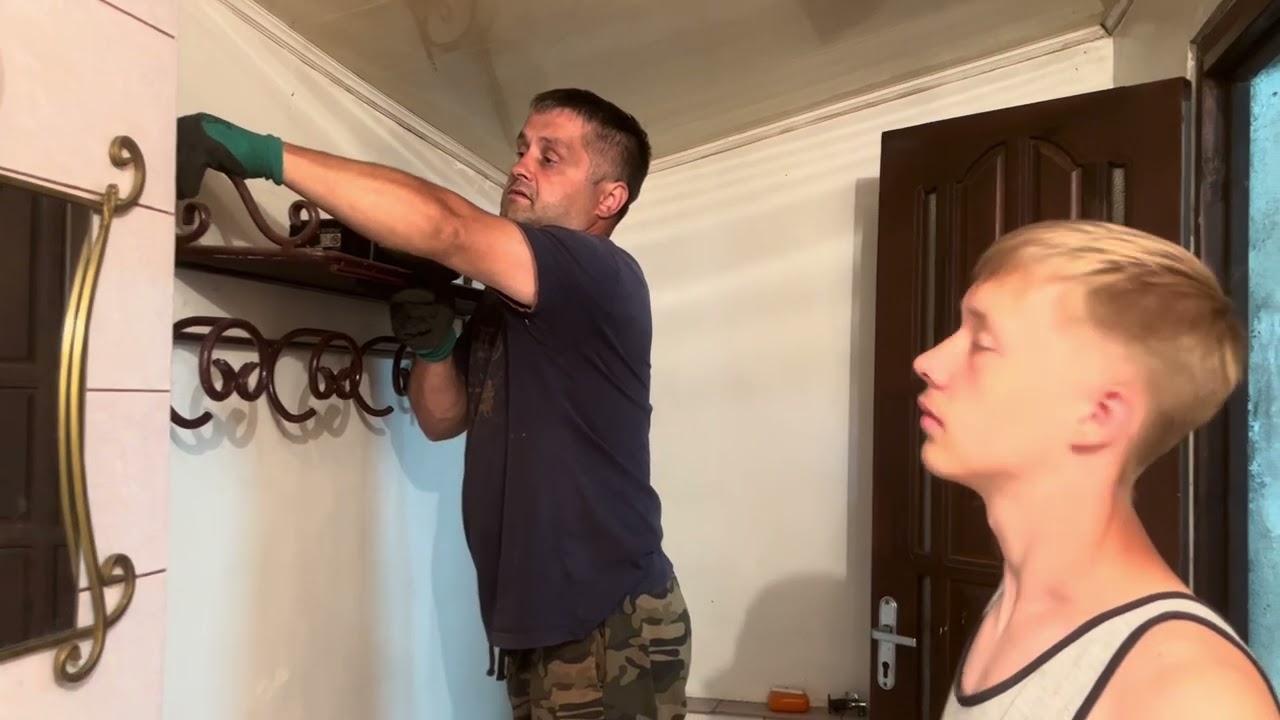 #10.Беларусь| ШОК!!! Неожиданная находка во время уборки территории у вольера.