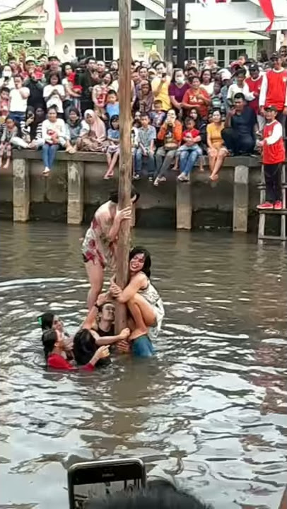 PANJAT PINANG SEKSI