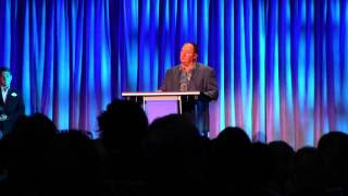 During the 2013 d23 expo disney legends award ceremony, a saddened
john lasseter took to stage accept in honor of his close friend steve
jobs, who hel...