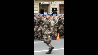 Mehmetçik Bakü'de! Türk askeri 10 Aralık Zafer Geçidi İçin Bakü Sokaklarında Prova Yapıyor!