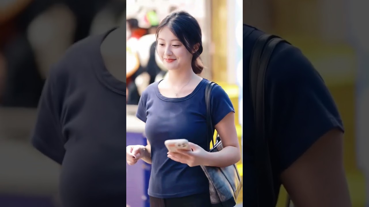 Cả nhà nghe nhạc thư giãn vui vẻ 