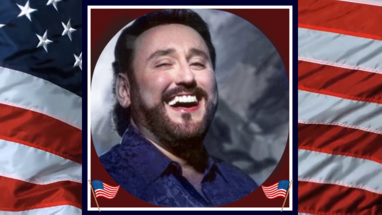 Metropolitan Opera Siegfried sings "You're a Grand Old Flag" (Jon Fredric West)