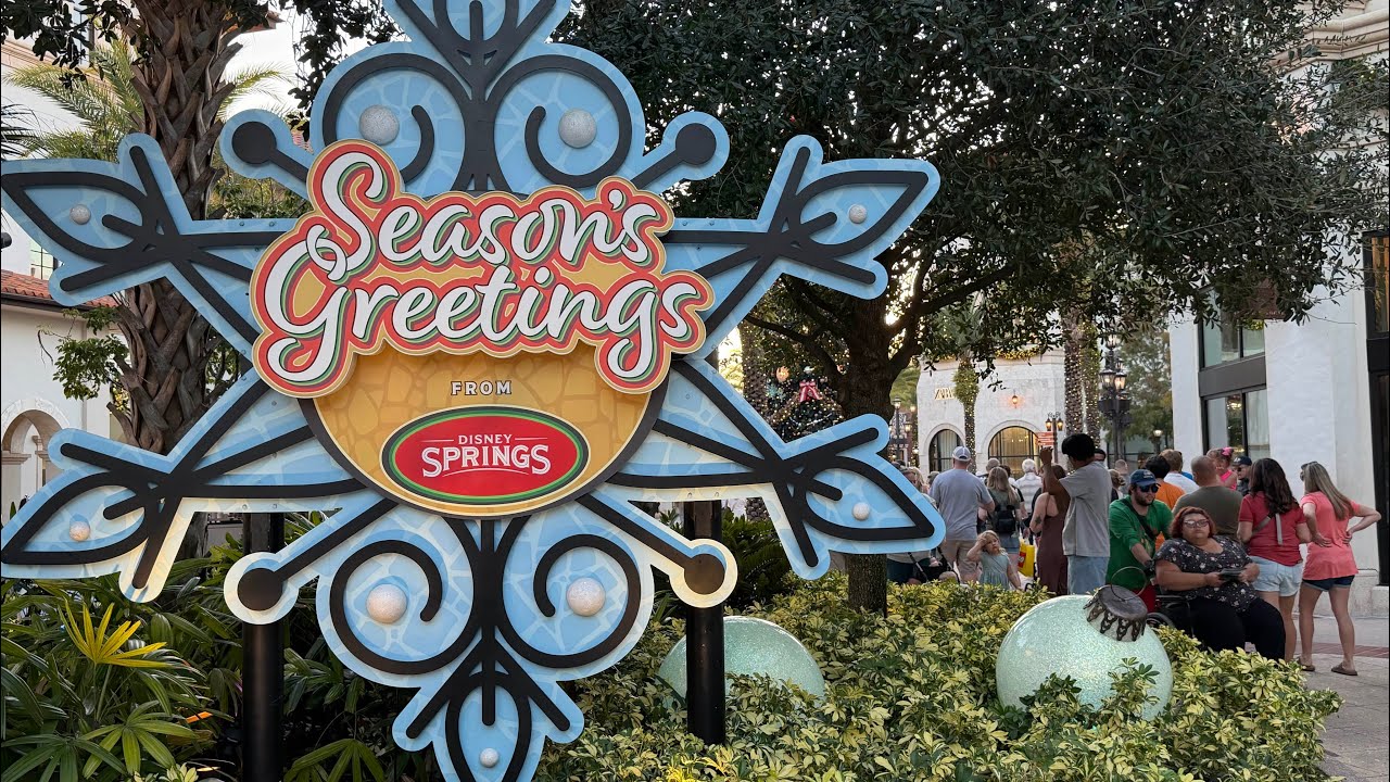 Xmas- Disney Springs-Orlando: walkthrough