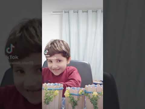 تعليم الأطفال الحلوين على ترتيب أغراضهم مع حسين