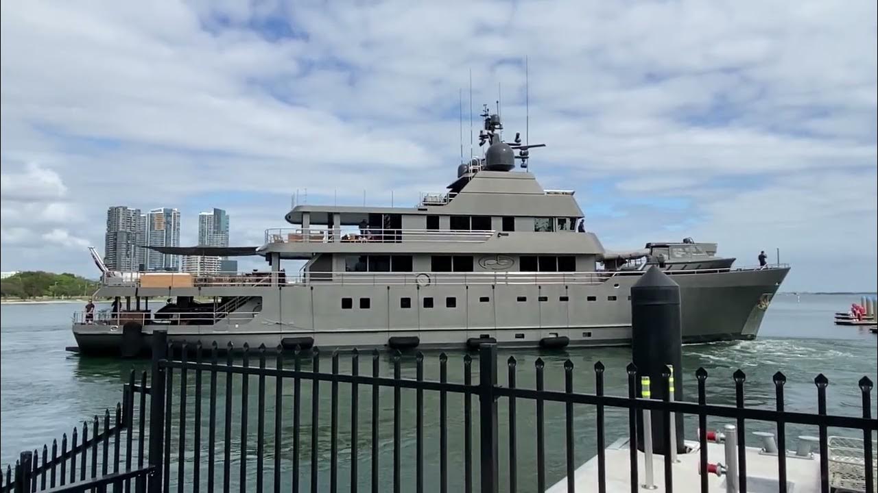 plan b superyacht gold coast