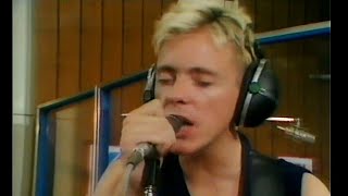 New Order - Age Of Consent HD (BBC Saturday Live Studios, London, England, 25.08.1984)