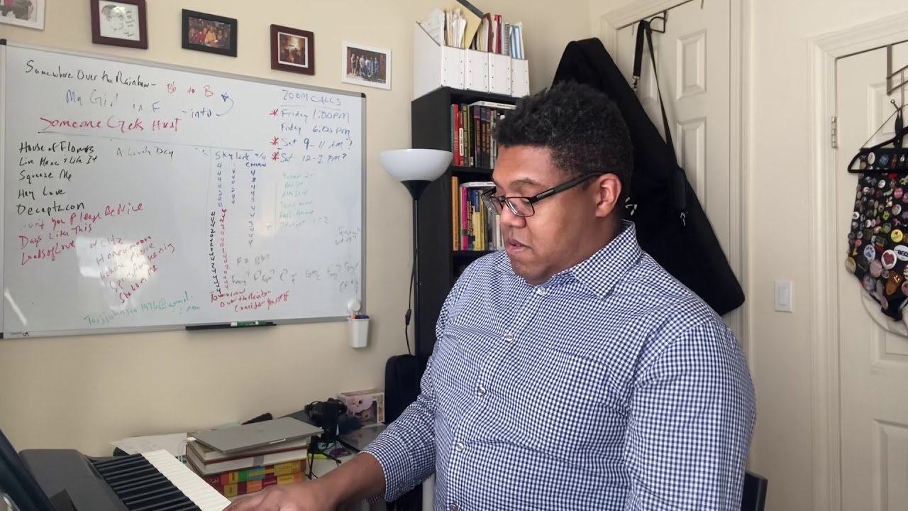 Obejrzyj Hey Love w YouTube Obejrzyj Hey Love w YouTube