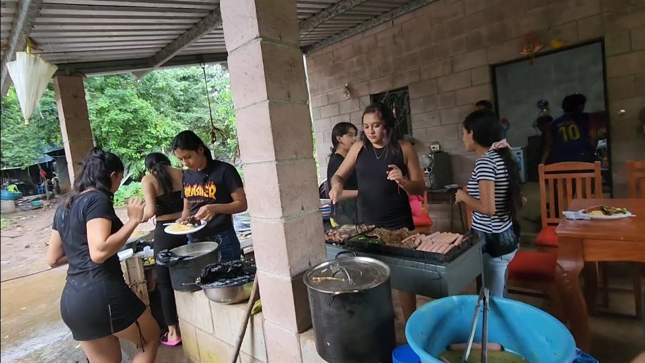 los momentos más divertidos con las chicas de el equipo🤣😂se llegó la hora de los ricos alimentos