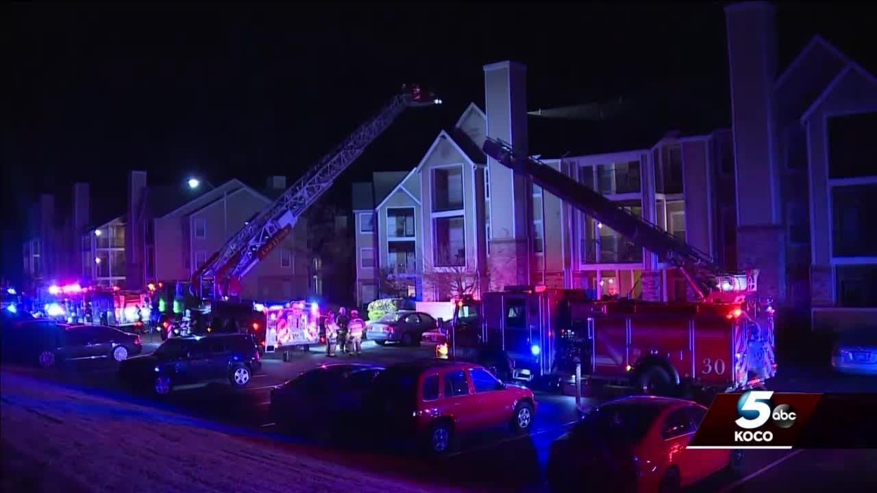 Crews battle fire at apartment complex in northwest Oklahoma City - YouTube