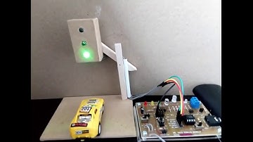 Maqueta interactiva semáforo con microcontrolador PICAXE 08M2