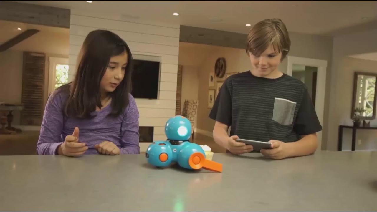 Meet Dash – Our Kids' First Robot – Nifty Mom